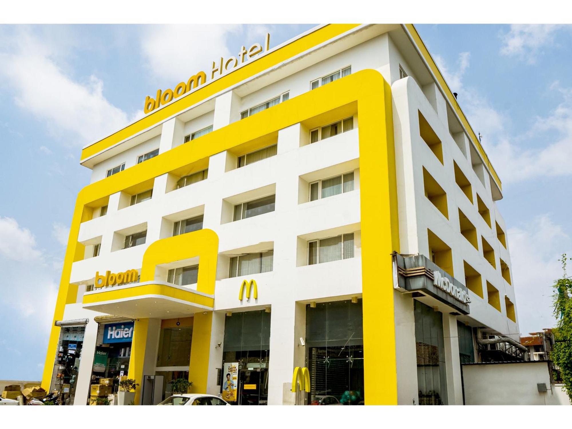 Bloom Hotel - Dzsammu Kültér fotó
